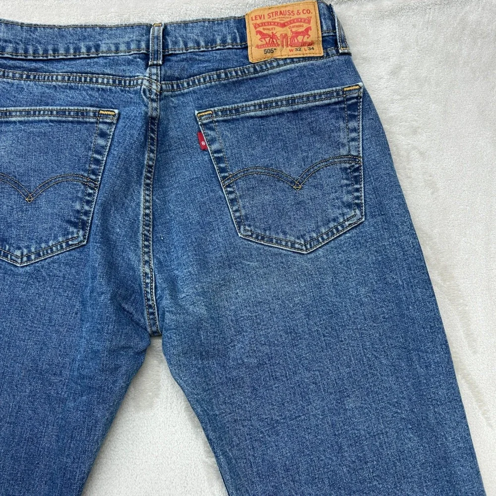 Levis 505 Regular Fit‎ Jeans Mens 32x34 Blue Straight Leg Denim Pants